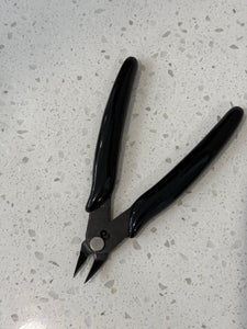 KTIP CUTTING PLIERS