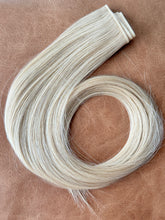 Load image into Gallery viewer, Champagne hybrid weft shown in a centered full-product view
