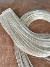 Load image into Gallery viewer, Champagne hybrid weft showing the hair length and color blend