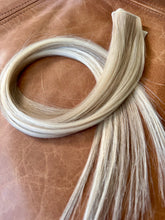 Load image into Gallery viewer, Holly 22-inch hybrid weft hair extensions showing weft and hair detail
