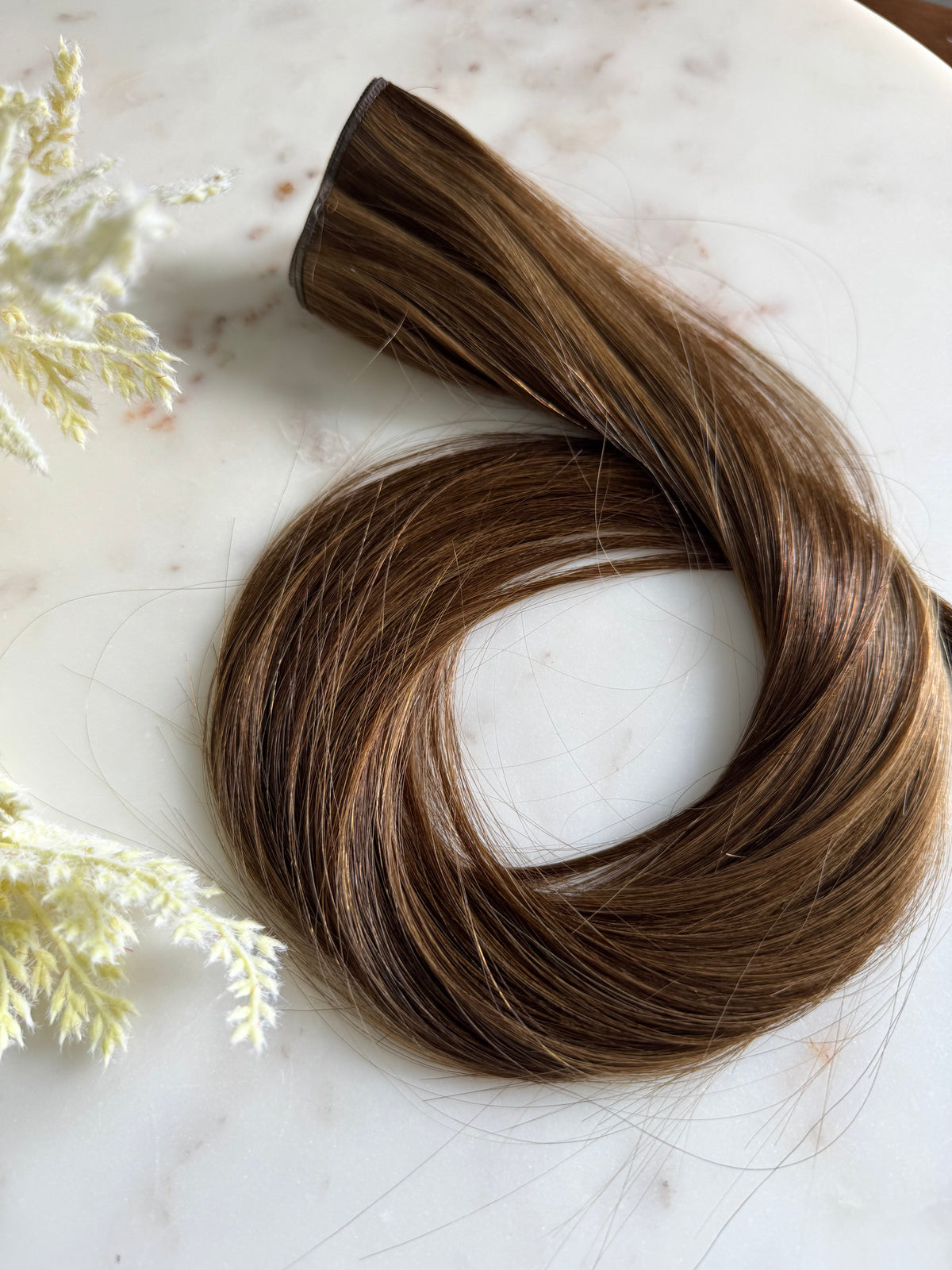 Sasha 22-inch hybrid weft hair extension, full product view
